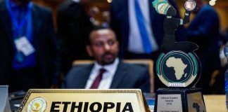 Ethiopia PM bags 2018 African Gender Awards plaque