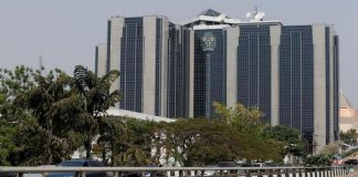 Nigeria to shut bank accounts of firms which import restricted goods