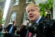 Johnson faces Hunt in battle to be British PM