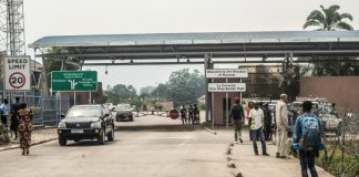 Rwanda shuts DR Congo border after Ebola cases in frontier city