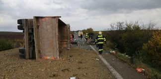 School pupils among 12 dead in Slovak bus crash