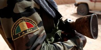 Gunmen raid Mali military camp, 16 soldiers killed
