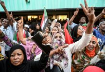 Sudan converge on army HQ for 'million-strong' protest