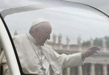 Pope issues new warning against fake news