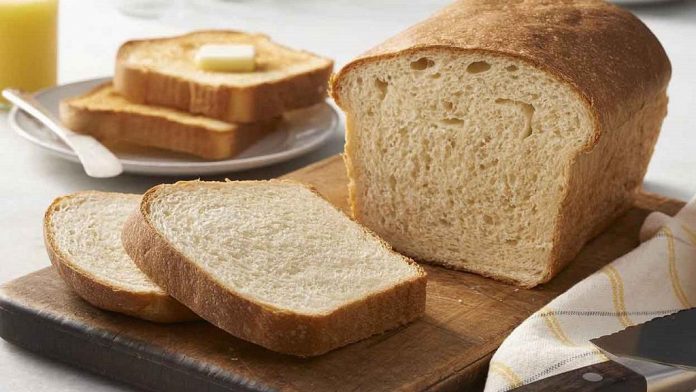 A gang of armed robbers stole 500 loaves of bread during a delivery at a bakery in Zimbabwe earlier this week. According to The Chronicle news portal, a crew from Lobel’s Bakery was making deliveries at Speciman Shopping Centre in Harare’s Glen Norah suburb on Tuesday. An unmarked vehicle reportedly suddenly pulled up in front of their van. Armed with pistols, the gang accosted the crew, which, in turn, tried to put up a fight but was overpowered. According to Buluwayo 24 News, Lobel’s Bakery spokesperson Heritage Mhende would not be drawn to comment, while Zimbabwe Republic Police national spokesperson Assistant Commissioner Paul Nyathi said investigations were in progress. Bread is currently very scarce in that country and is reportedly fetching high prices on the informal market, IOL reported. Tafadzwa Musarara, the head of the Miller’s Association, reportedly said this week that $7m had been released by the central bank to import wheat stored in Beira. He reportedly said this would be enough to last the country for just over two weeks.