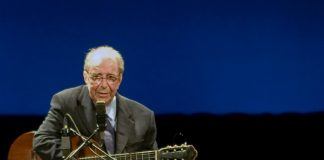 Brazil pays homage to 'greatest artist' Gilberto
