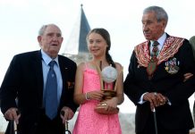 Teenage climate campaigner Thunberg honoured in France