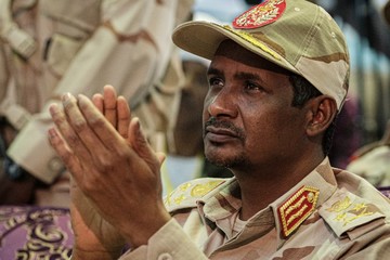 skynewsafrica-Sudan's military leader welcomes power-sharing deal