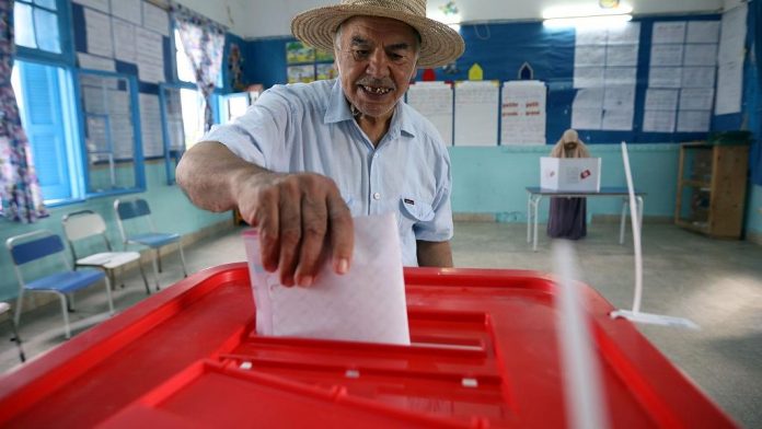 7 million people vote in Tunisia's presidential polls
