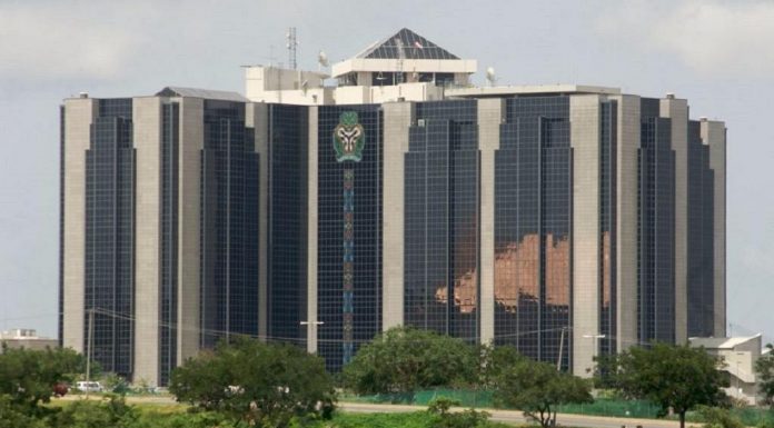 Nigeria fines 12 banks $1.3 billion for failing to meet loan target