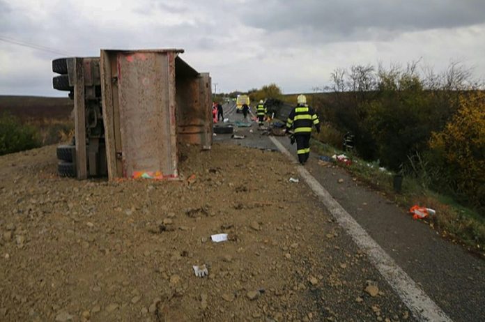 School pupils among 12 dead in Slovak bus crash