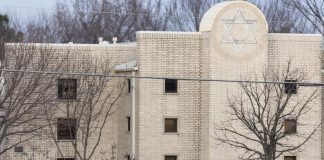 sky news africa Jewish leaders urge worship attendance after hostage siege